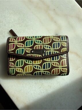 Fossil leather wallet- soft and beautiful with earth tone colors